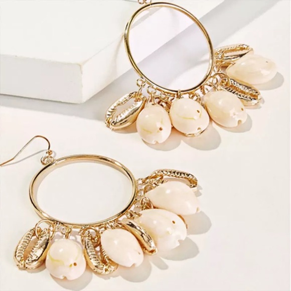 Bohemian Gold Hoop Cowrie Shell Earrings - Picture 6 of 6